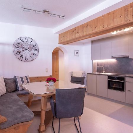 Haus Praxmarer Daire Sankt Anton am Arlberg Dış mekan fotoğraf