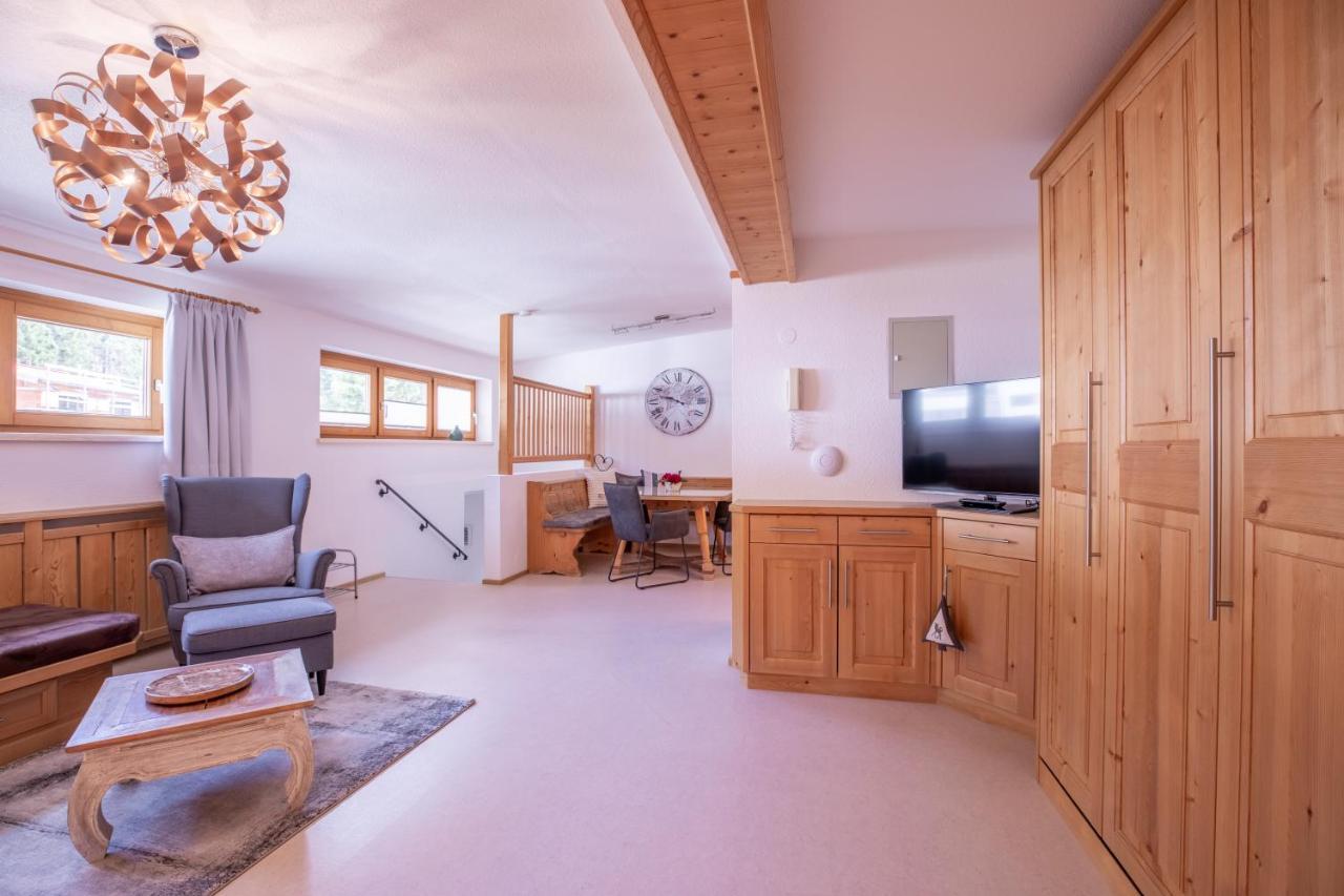 Haus Praxmarer Daire Sankt Anton am Arlberg Dış mekan fotoğraf